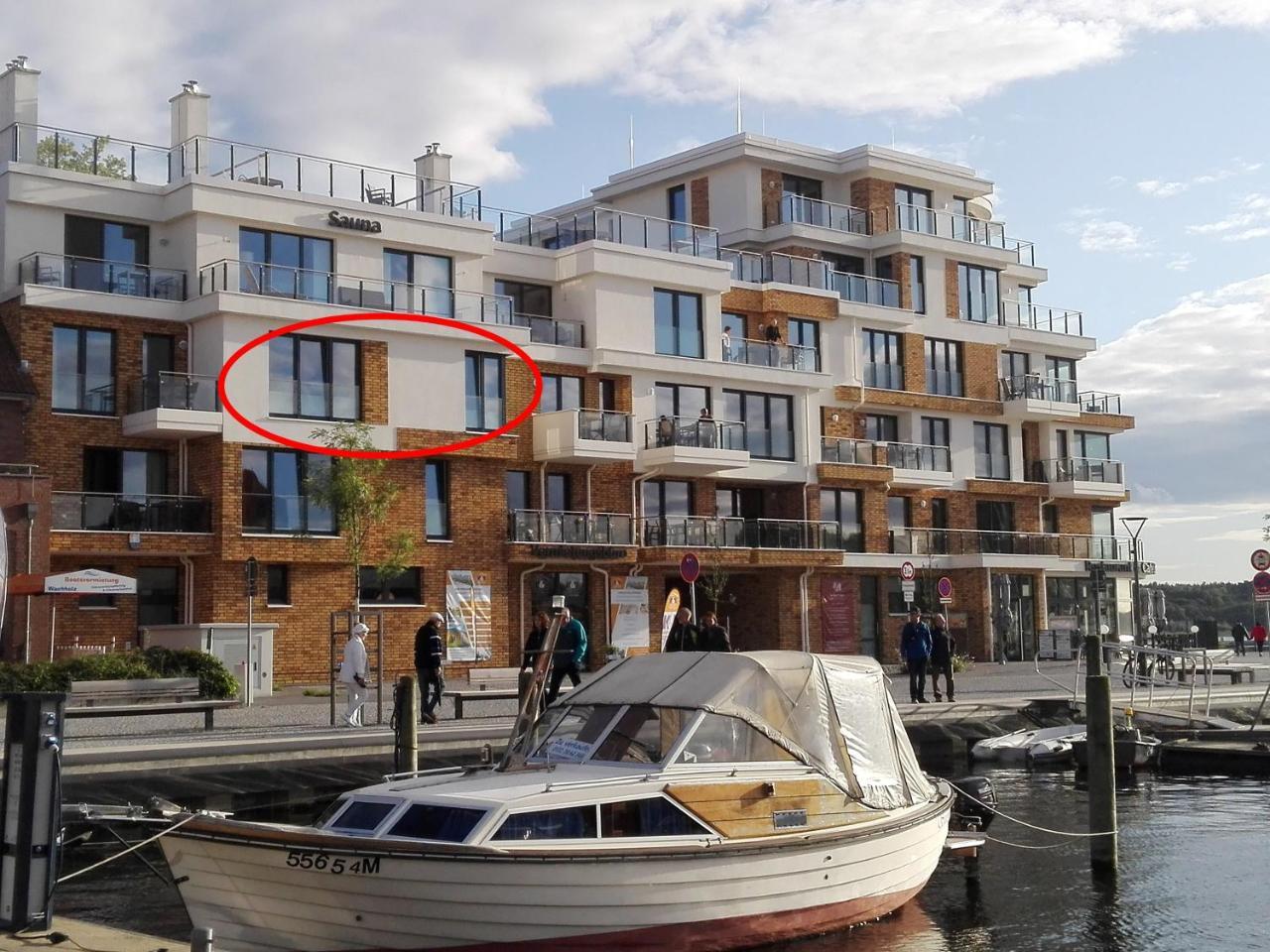 Apartment Müritzstern In Der Hafenresidenz